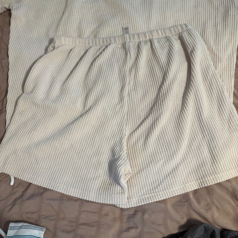 Zenana Cream Popcorn Textured Knit Lounge Set Top & Shorts L beige comfy fall - Picture 5 of 8